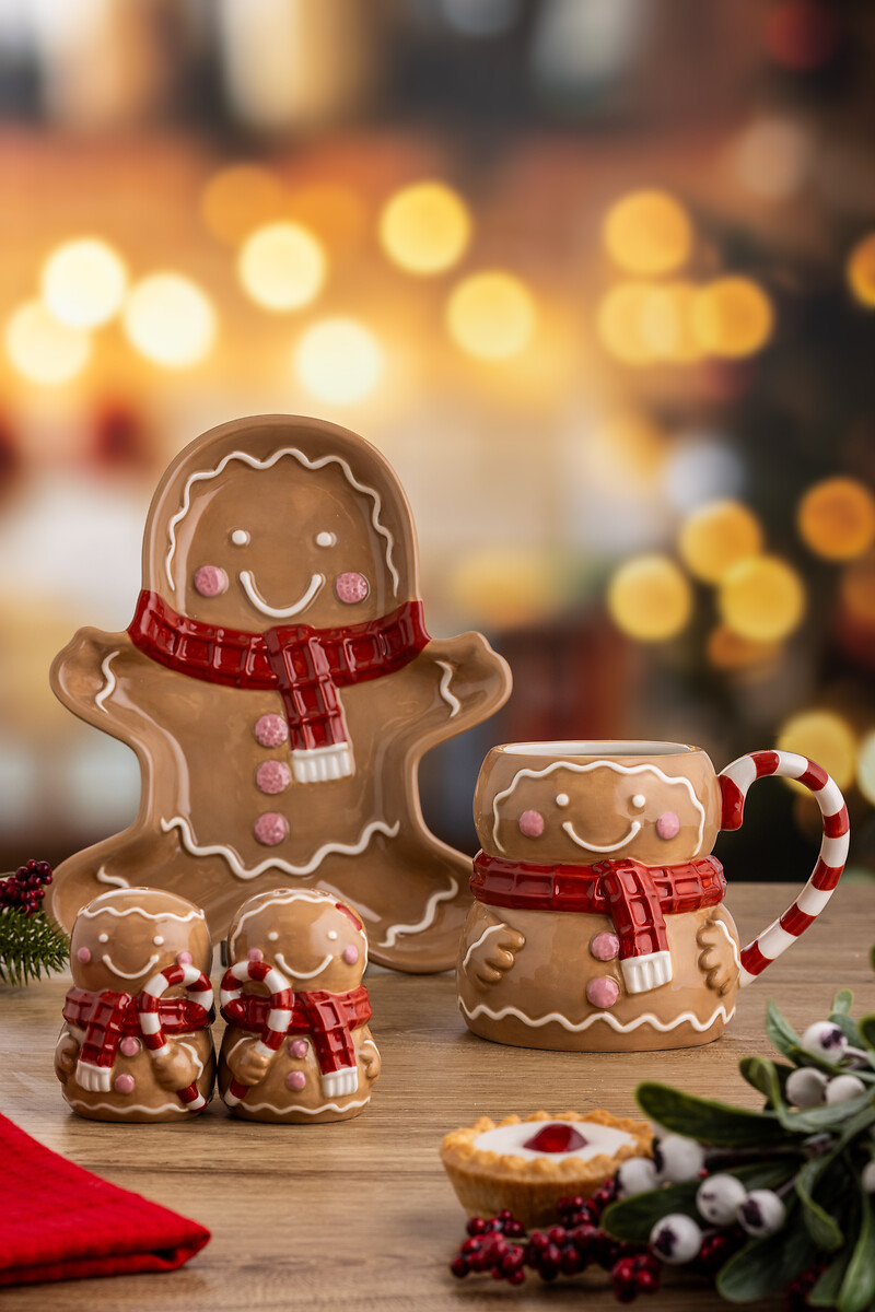 Gingerbread Plate, PRICE & KENSINGTON