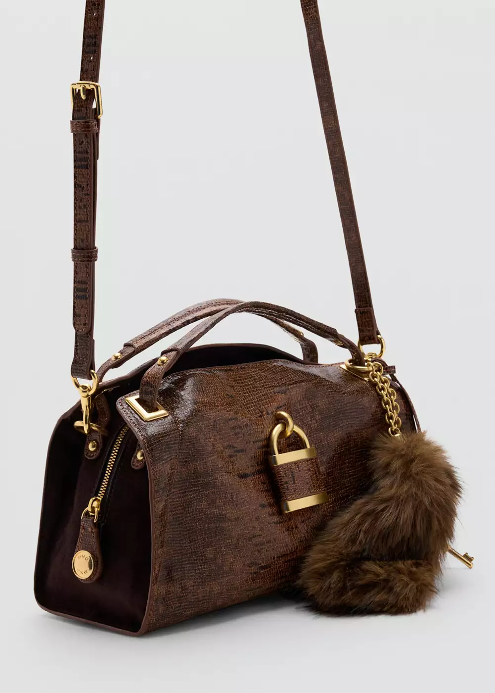 Sac cabas en cuir synthétique avec breloques, MANGO