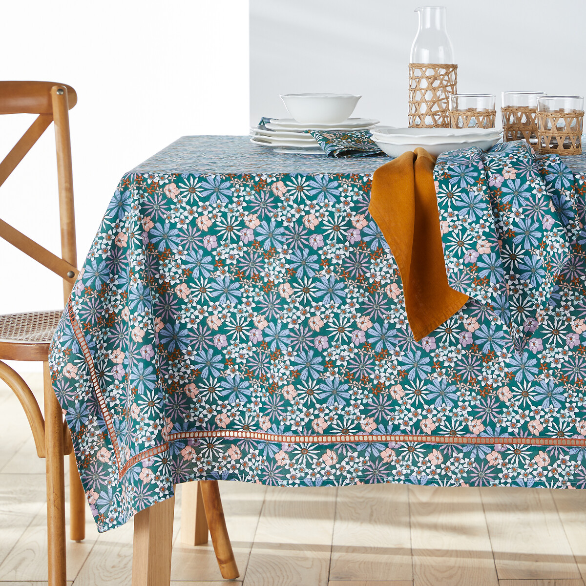 Daisy Floral 100% Washed Cotton Tablecloth