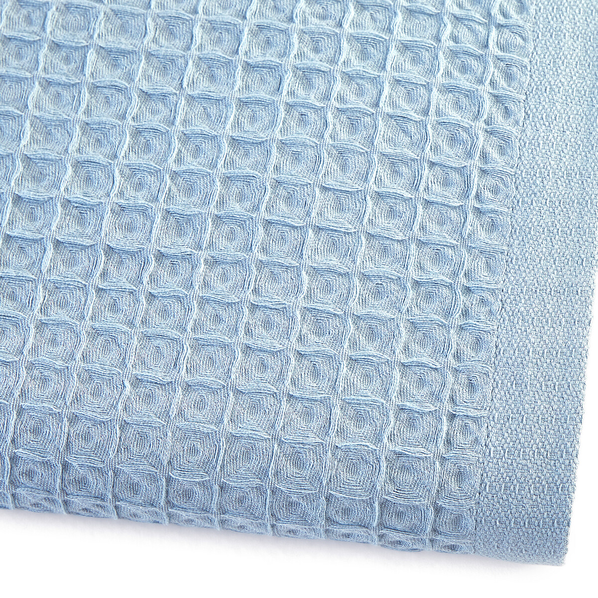 Product photograph of Wafflie Organic Waffled Cotton Large Bath Towel from La Redoute UK.