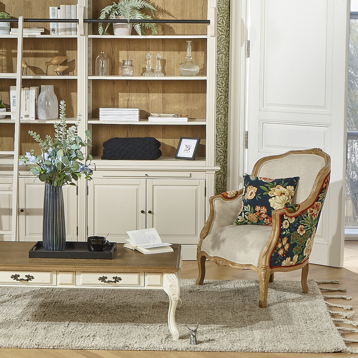 Fauteuil bergère en bois massif, lin et coton VICTOR, ROBIN DES BOIS