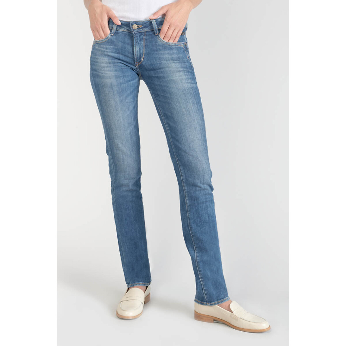 Kops Straight Jeans in Mid Rise