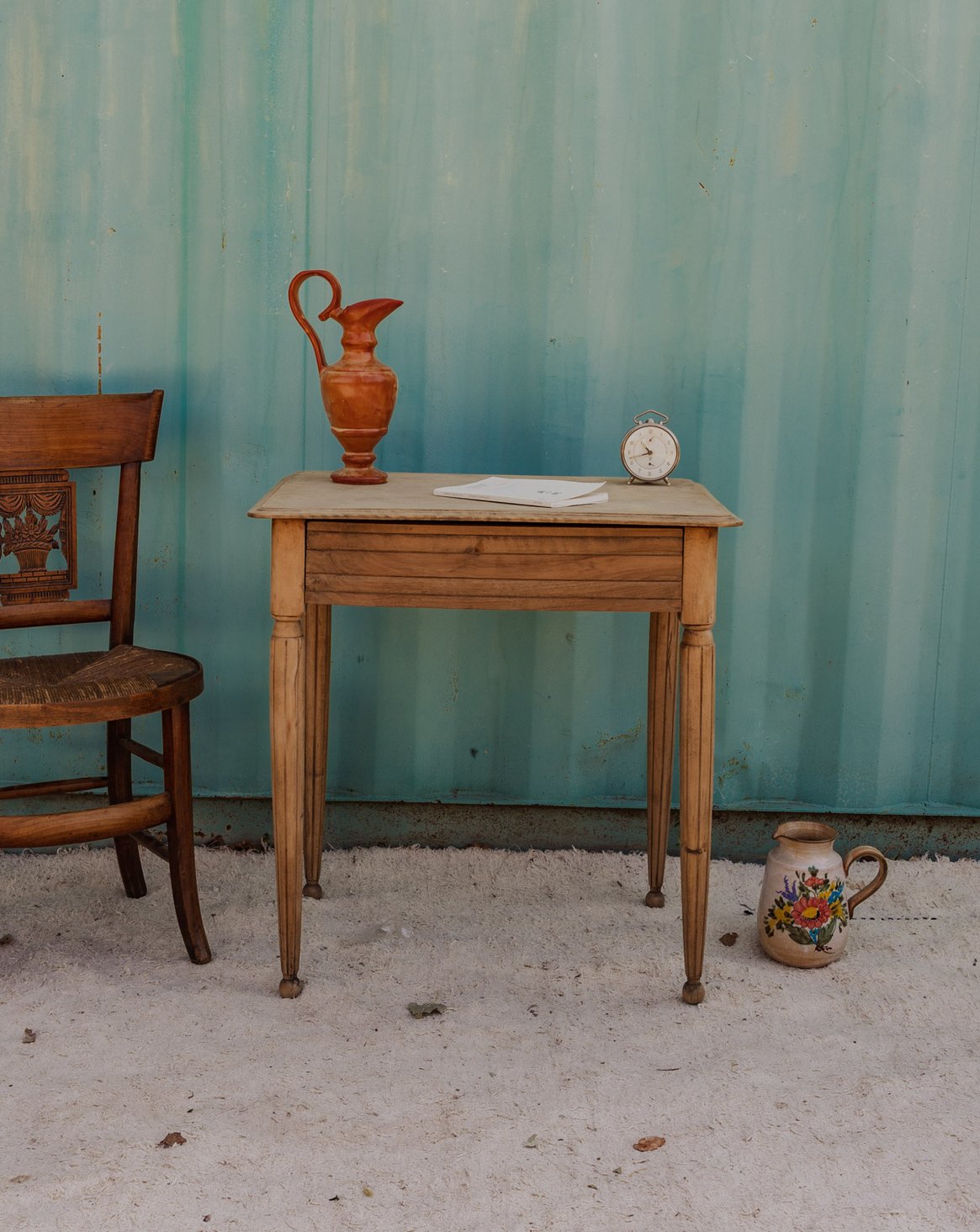Table d'appoint en bois Francine N°1474 - Bon état, DEBONGOUT