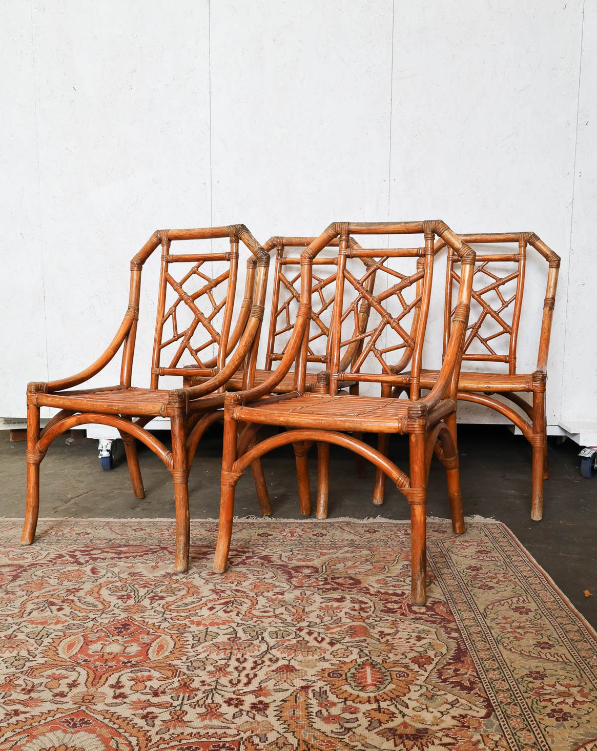Lot de quatre chaises en rotin Claude N°1146 - Bon état, DEBONGOUT