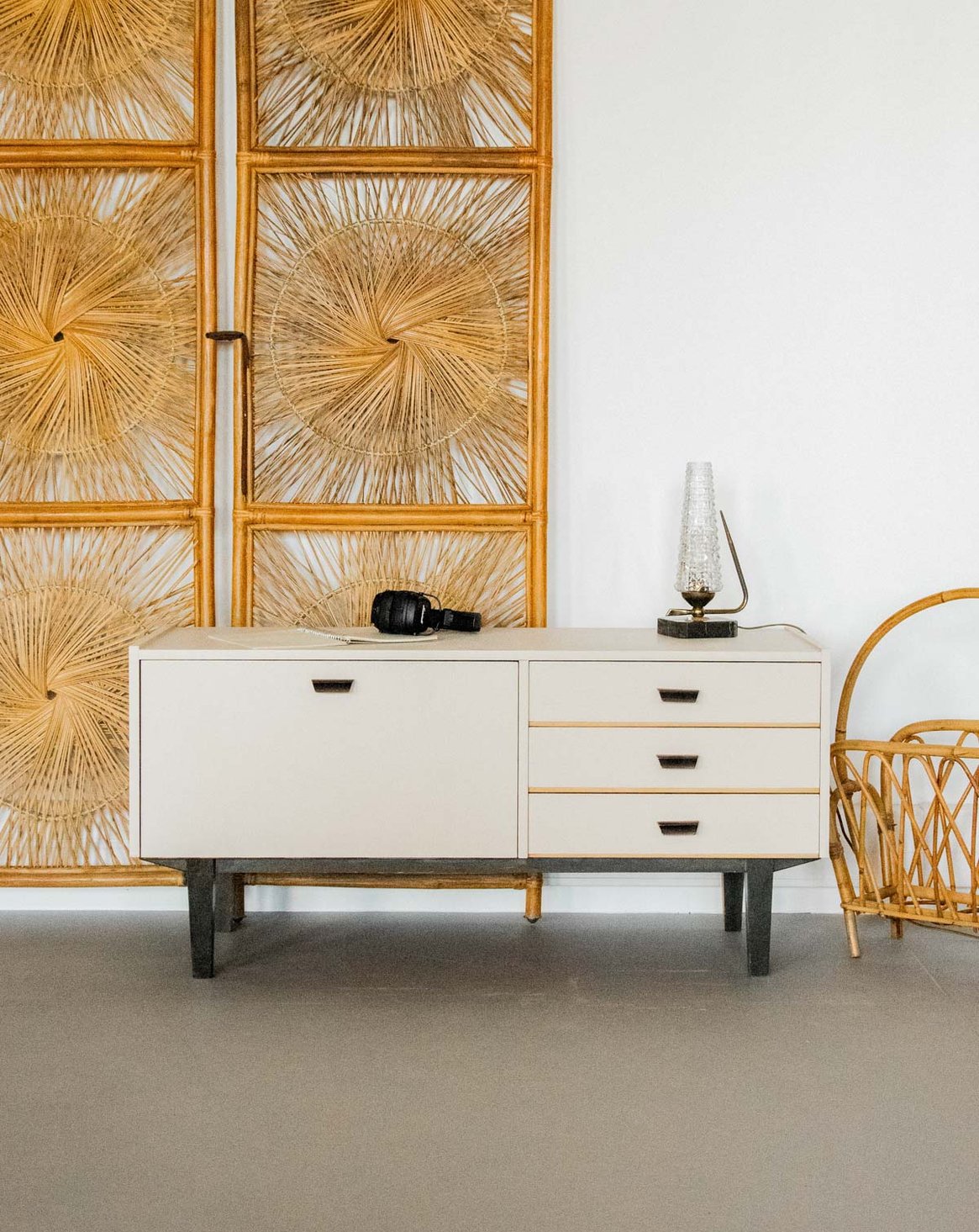 Enfilade crème en bois Margaret N°429 - Bon état, DEBONGOUT