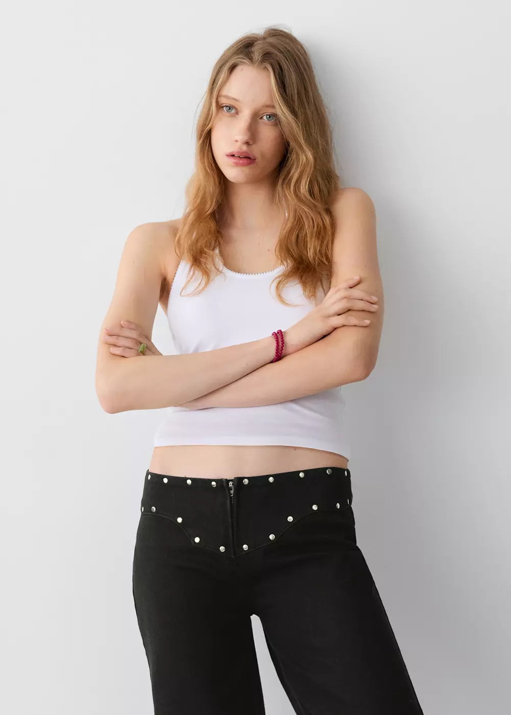 Jean low waist à clous permanents, MANGO TEEN