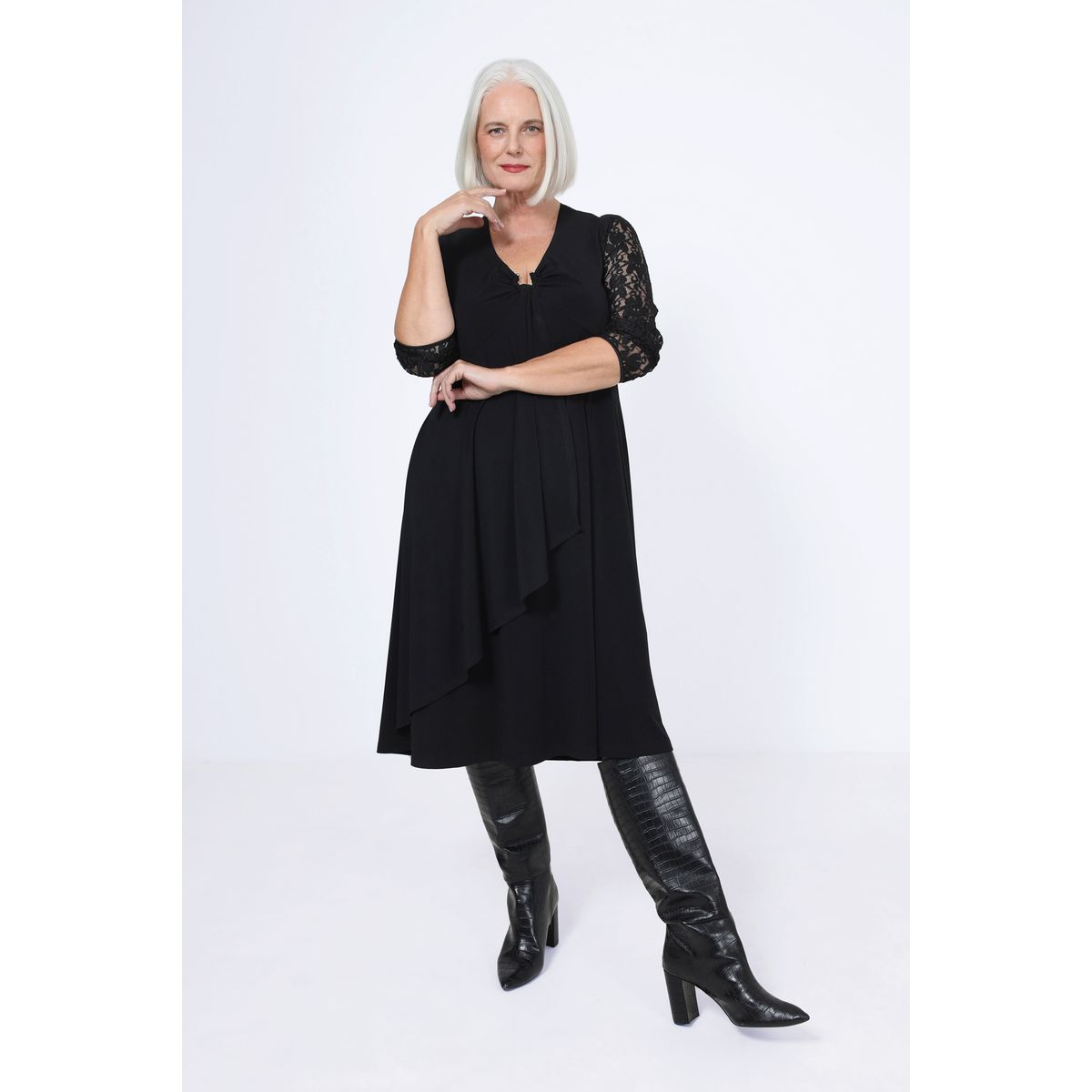 Robe jean et sale dentelle