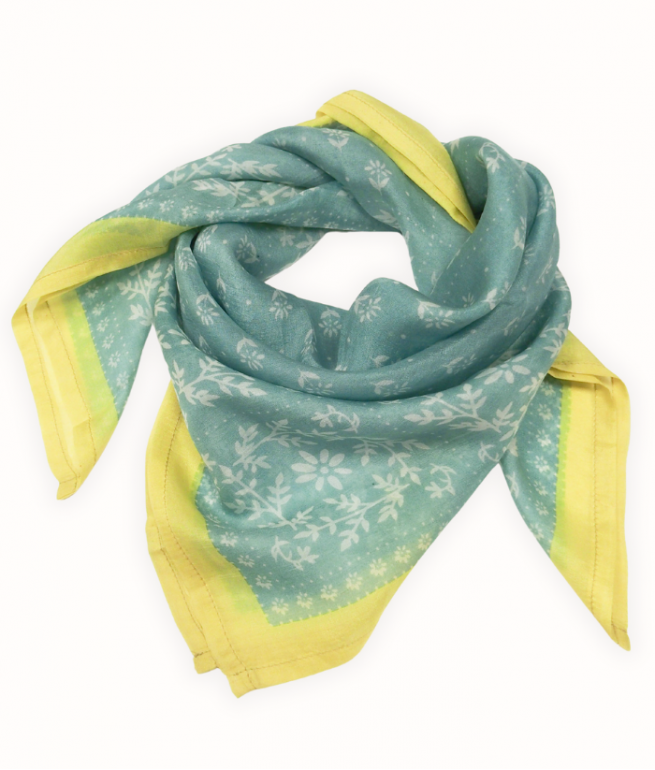 Grand foulard en soie imprimé KARMA, BINDI ATELIER