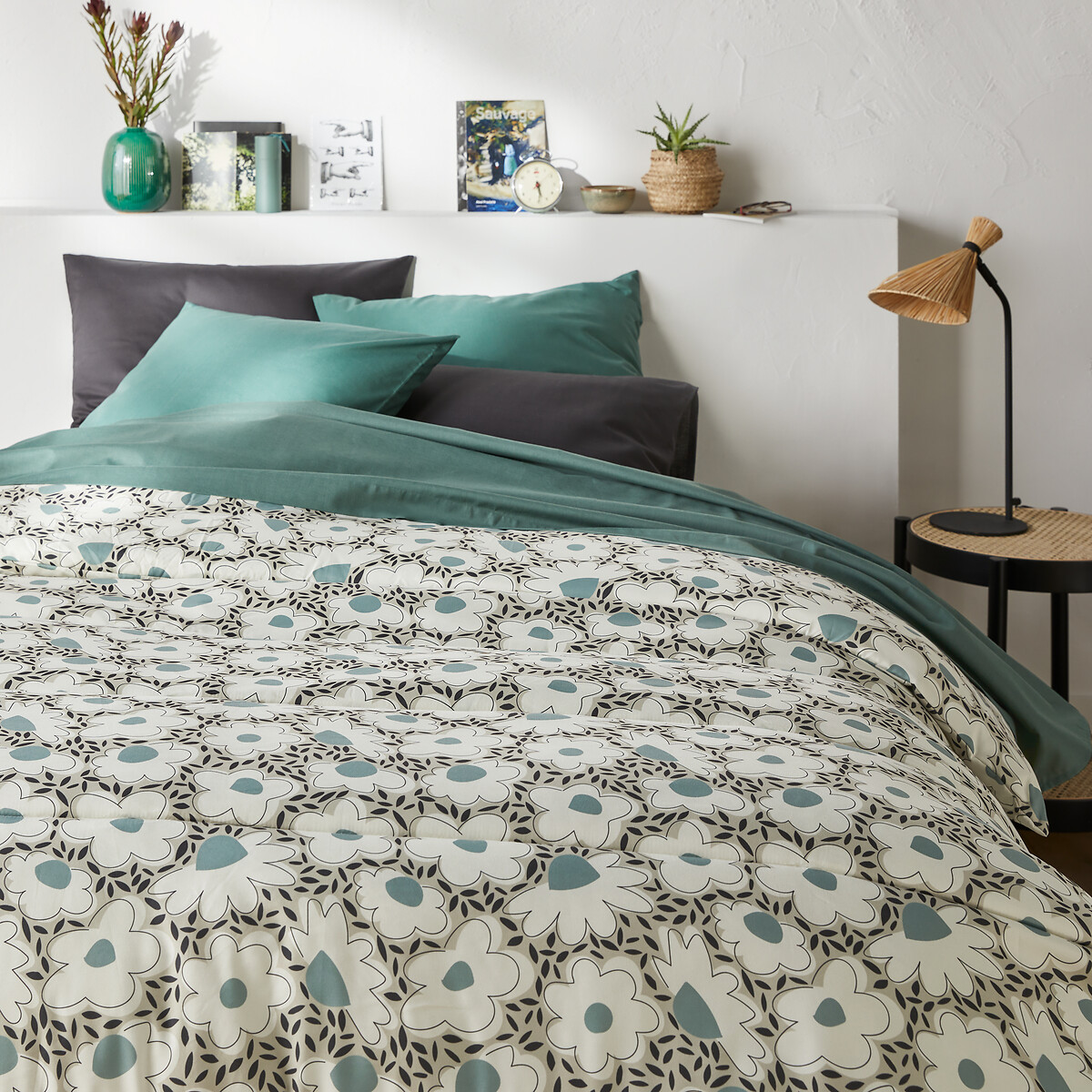 Amazing floral Quilt - Bedding
