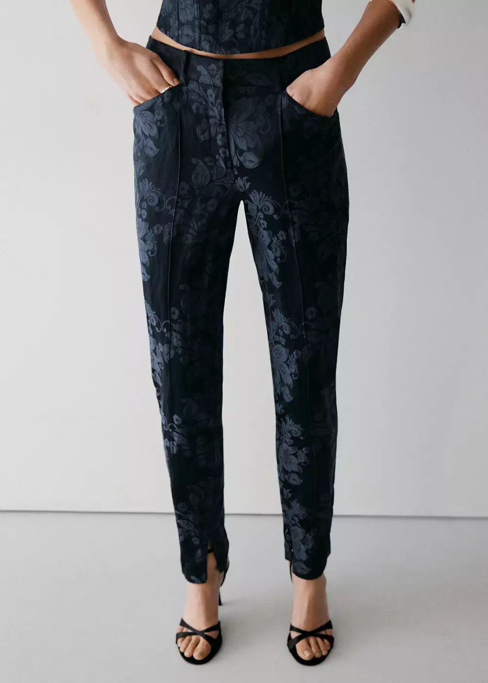 Pantalon cintré imprimé à fleurs, MANGO