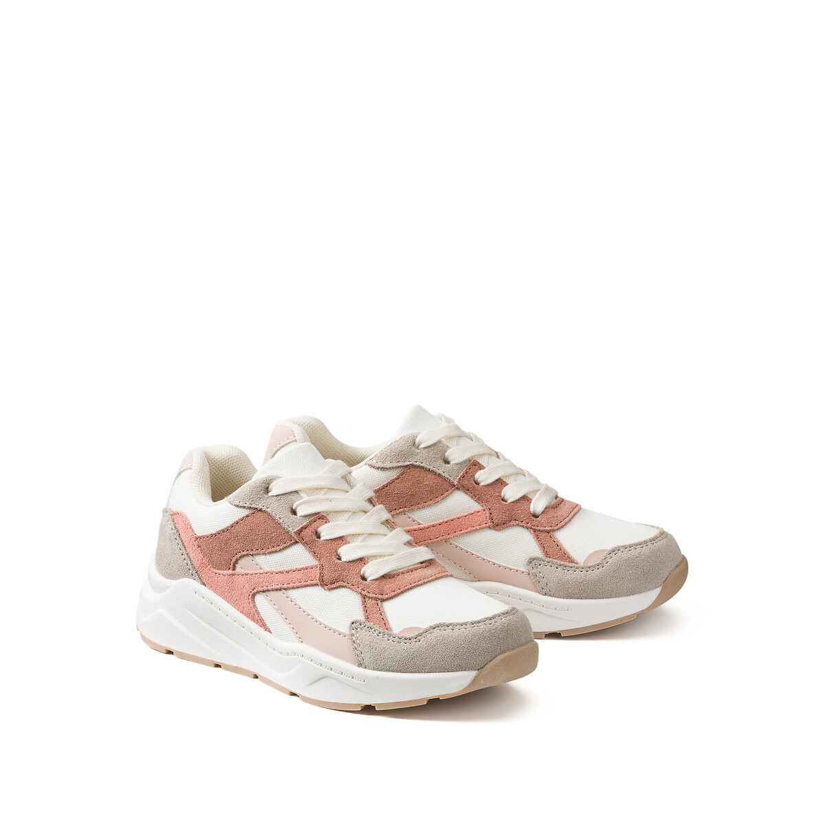 Sneakers met veters