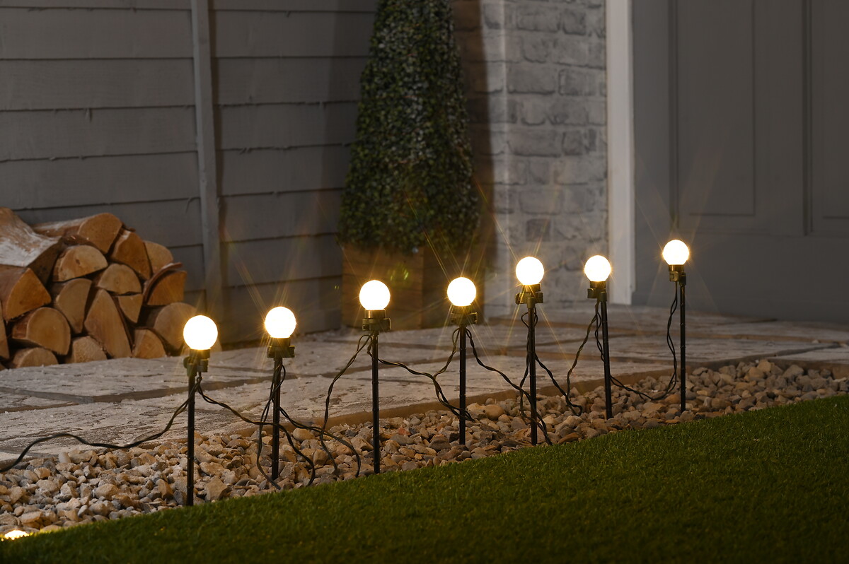 8m Colour-Changing Diamond Ball Garden Lights, SO'HOME