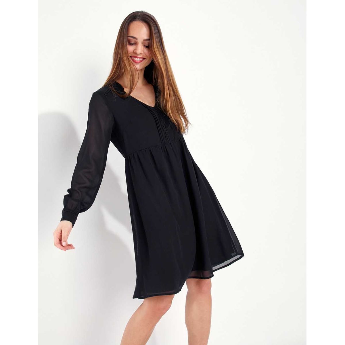 Belle robe noire outlet dentelle