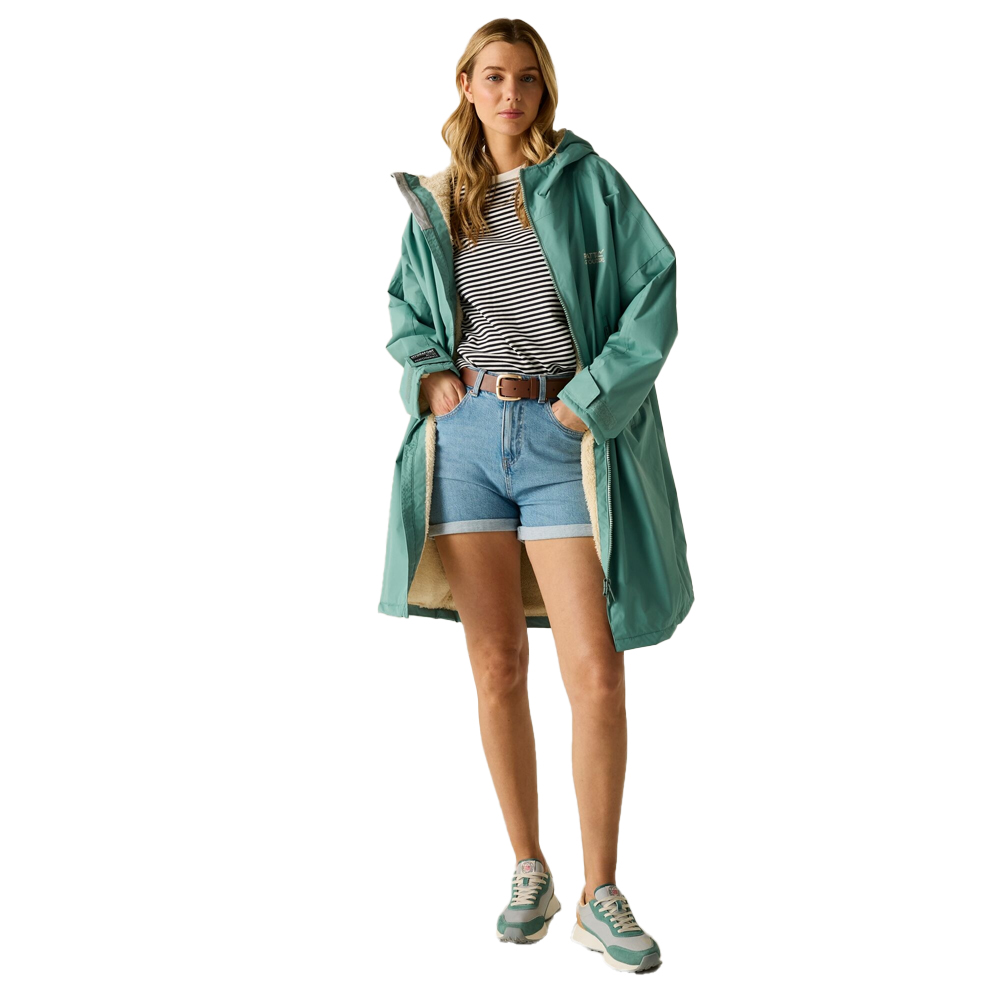 Peignoir à langer imperméable motif/style logo et imprimé au dos, REGATTA