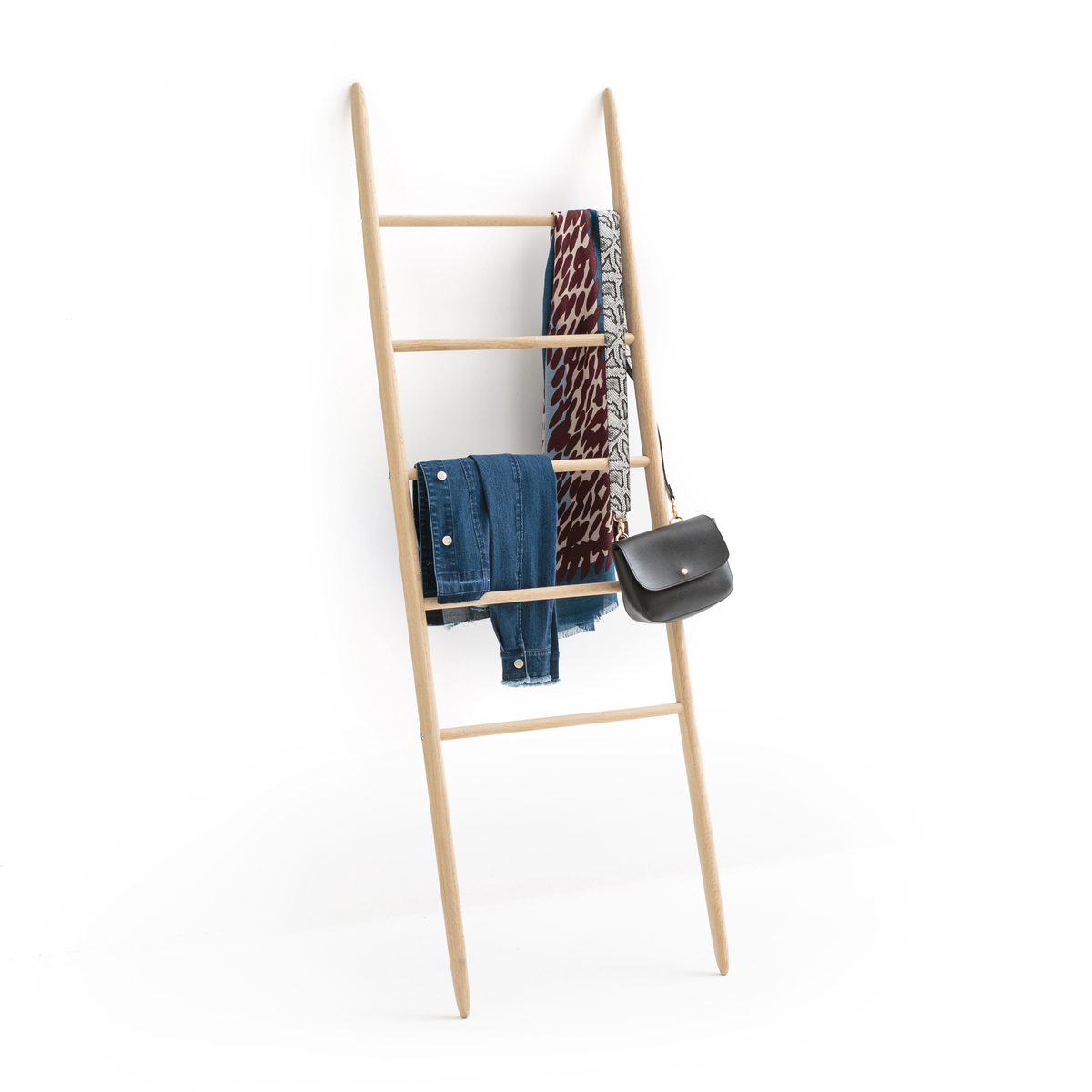 Product photograph of Scayle 5-rung Ladder Towel Rail from La Redoute UK