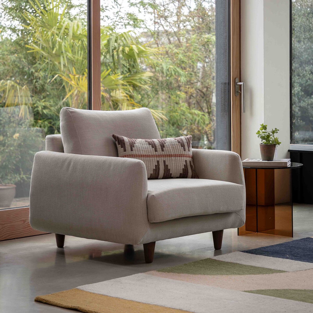 Orchard Soft Linen Armchair, ÉDITÉ