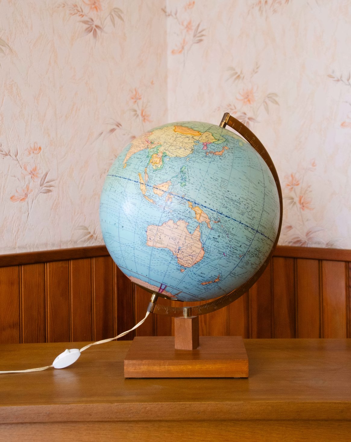 Lampe Globe vintage Julia N°998 - Bon état, DEBONGOUT