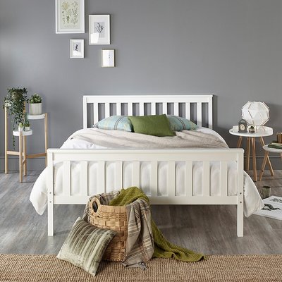 Wooden Shaker Bed SO'HOME
