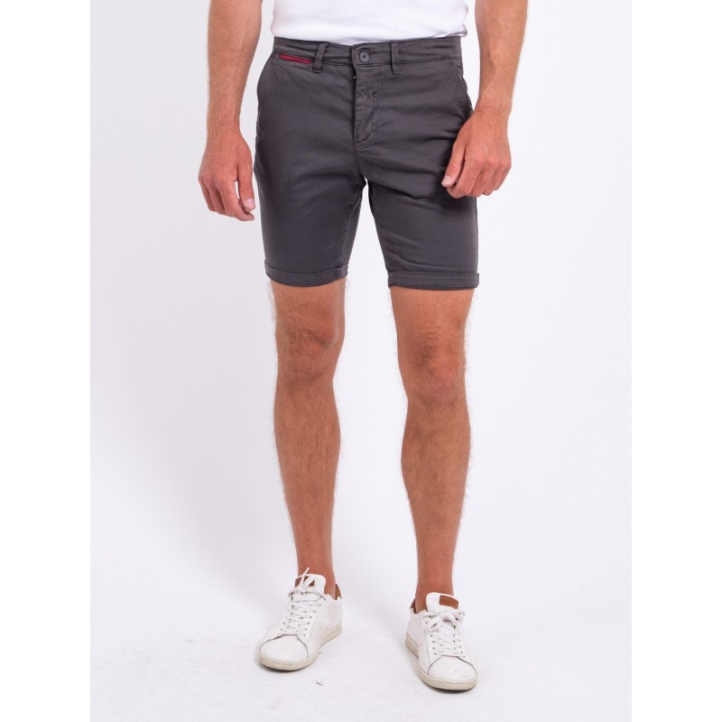 Bermuda Chino Berklaro, RITCHIE