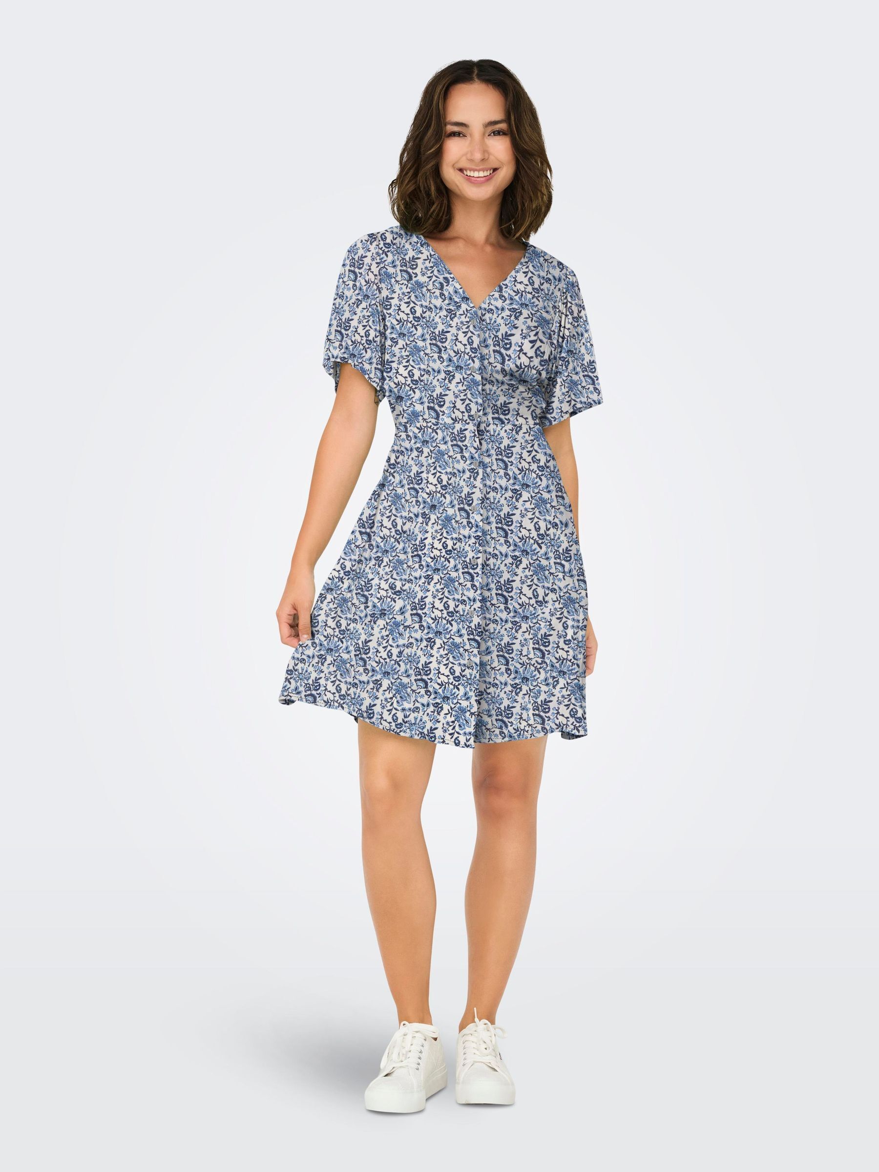 Robe, ONLY