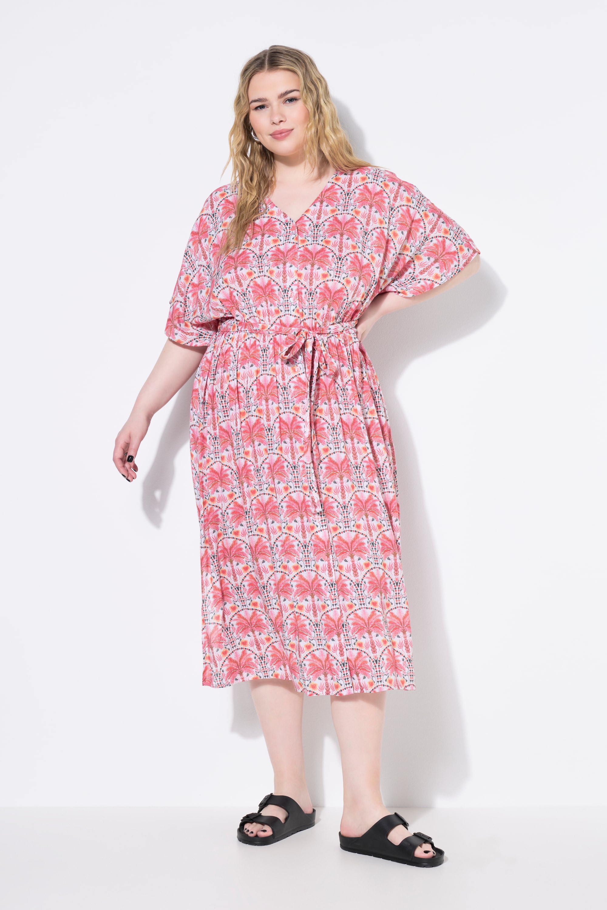 Robe caftan avec ceinture à nouer, STUDIO UNTOLD