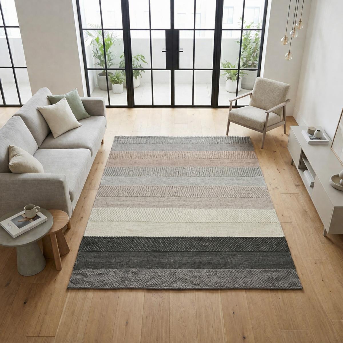 Tapis kilim GRATA, fait à la main en laine motif géométrique, UN AMOUR DE TAPIS
