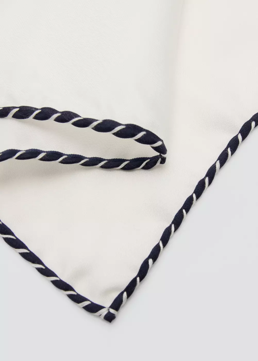 Foulard 100 % soie, MANGO MAN
