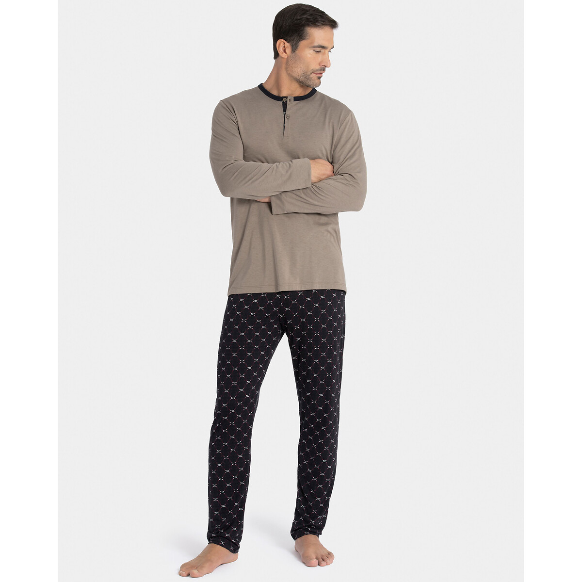 Pyjamas with Buttoned Crew Neck