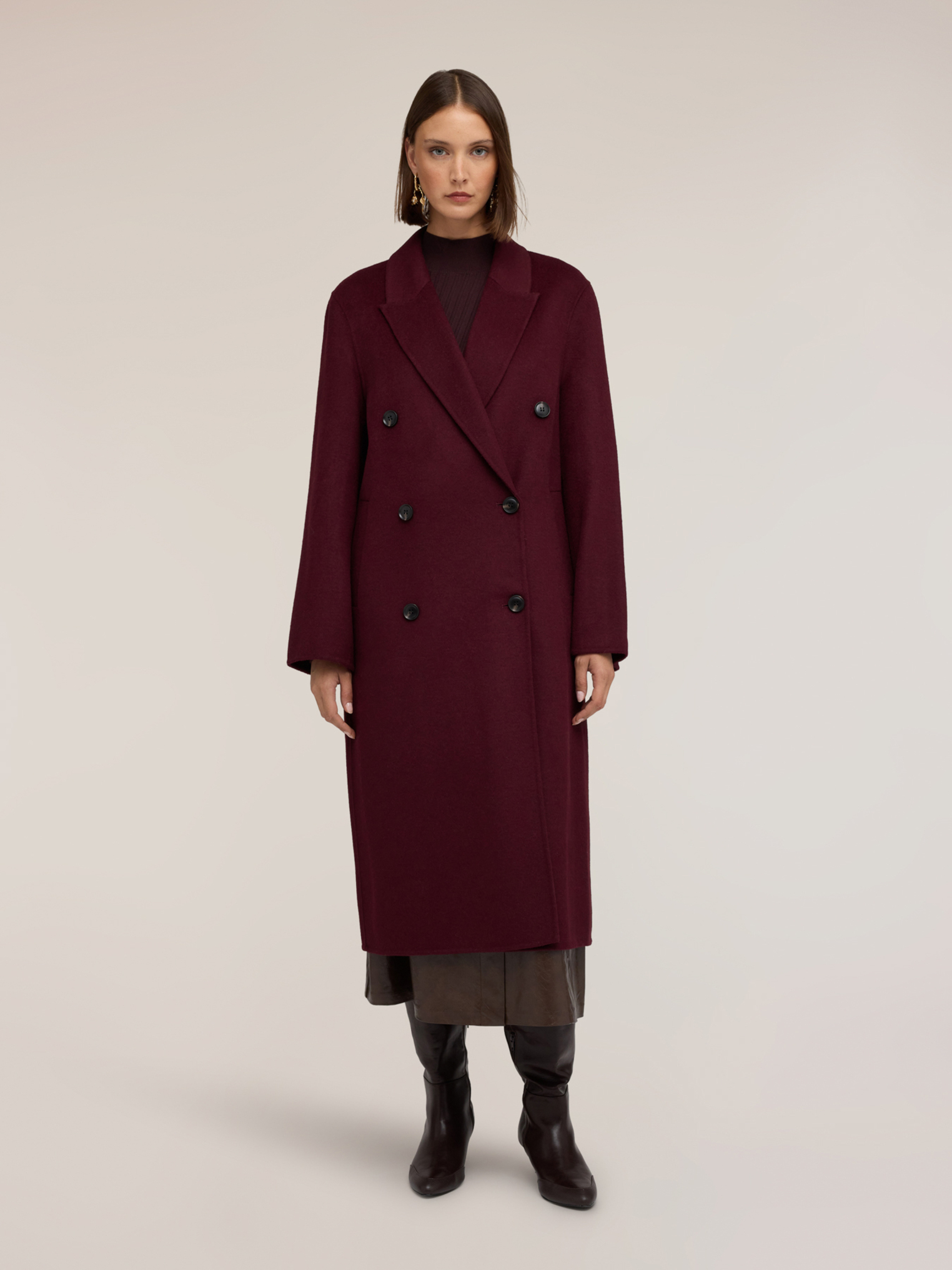 Manteau long croisé, MOTIVI