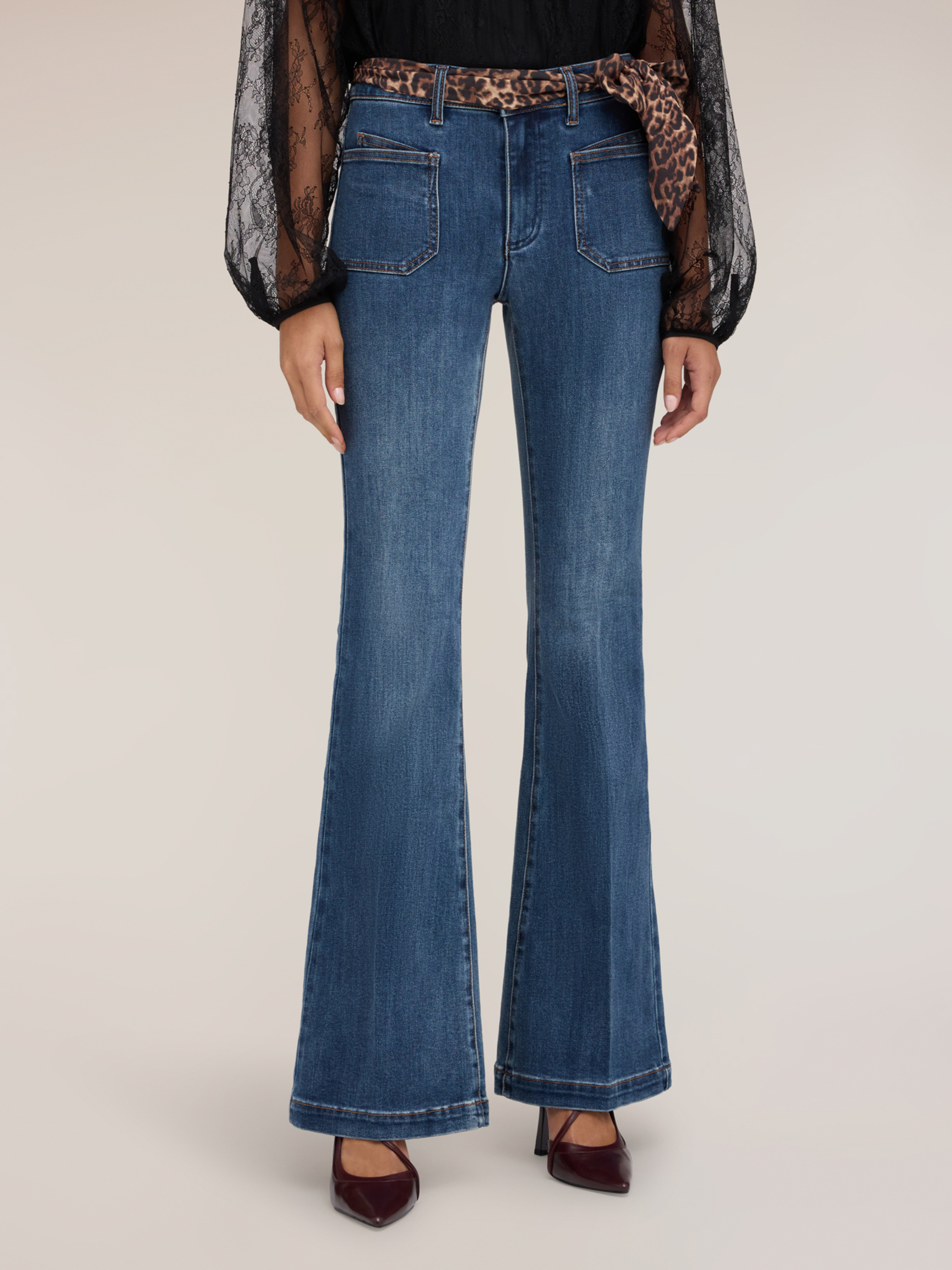 Jean flare taille haute avec ceinture léopard., MOTIVI