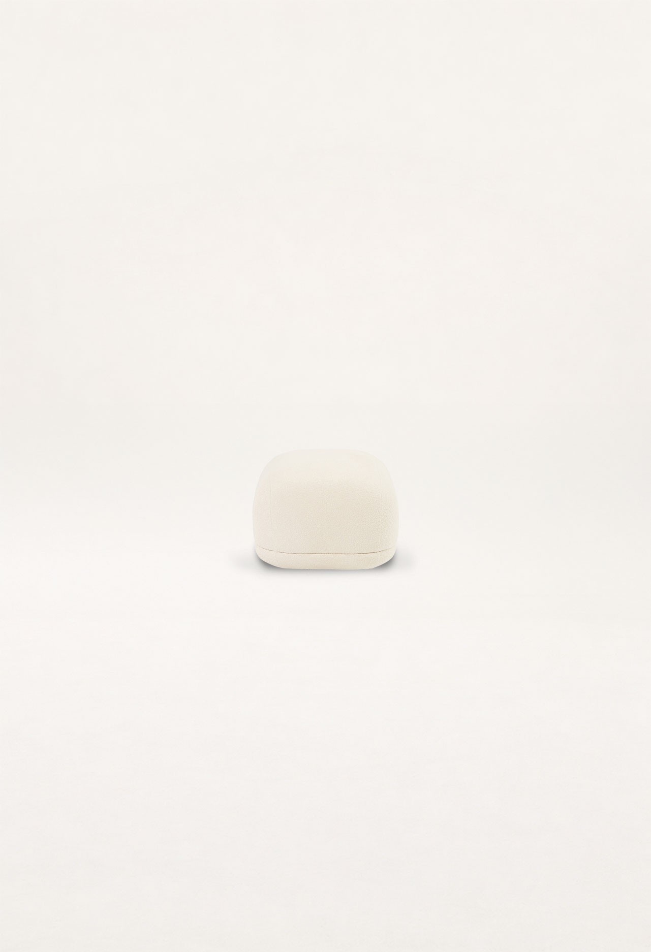 Pouf en bouclette, Gaston, GABRIELLE PARIS