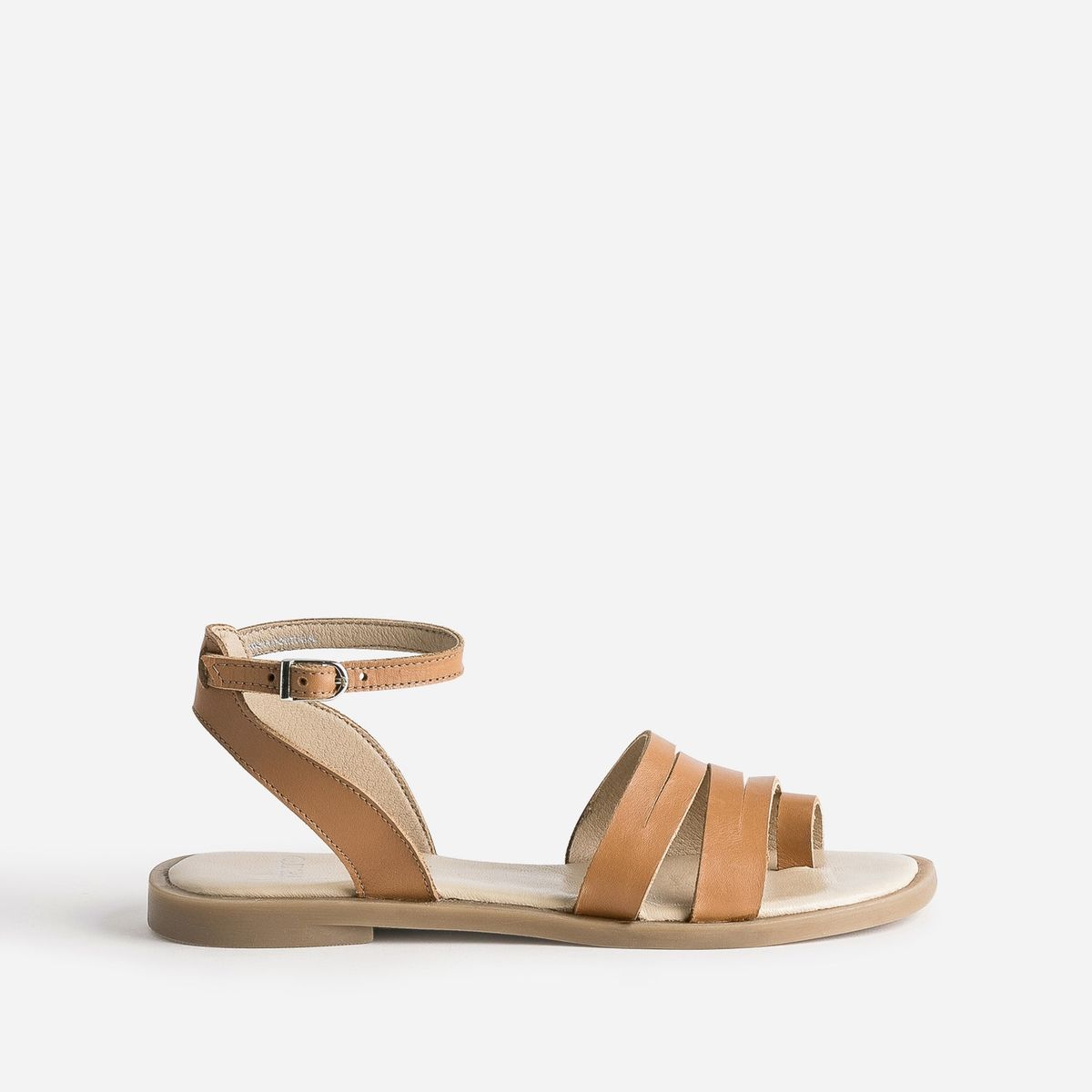 Texto new arrivals sandales plates
