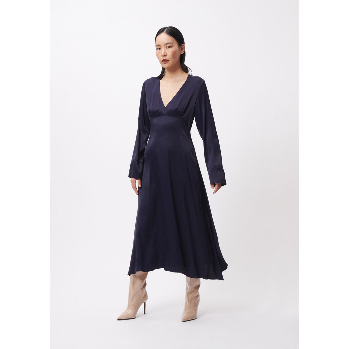 Robe bleu marine et hot sale doré