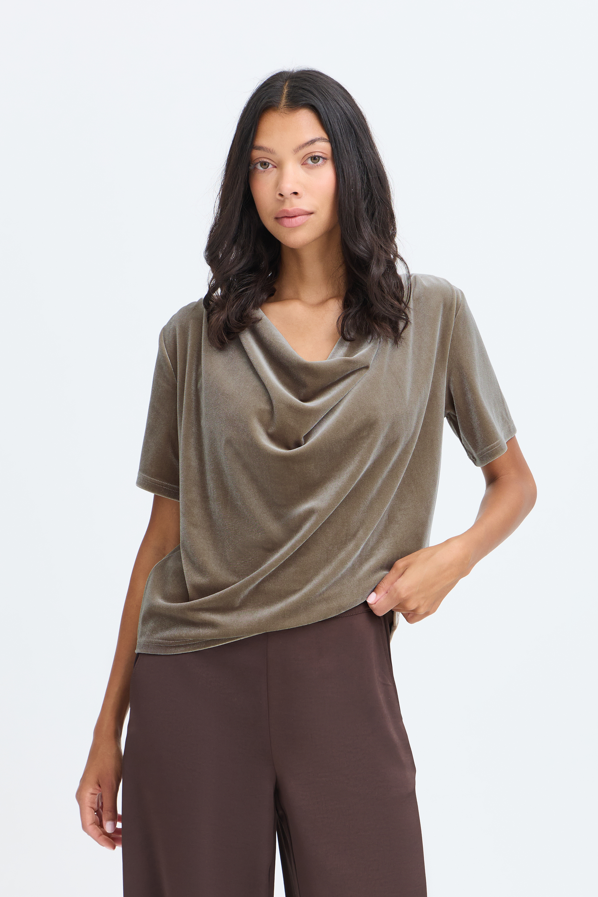 T-shirt, B.YOUNG