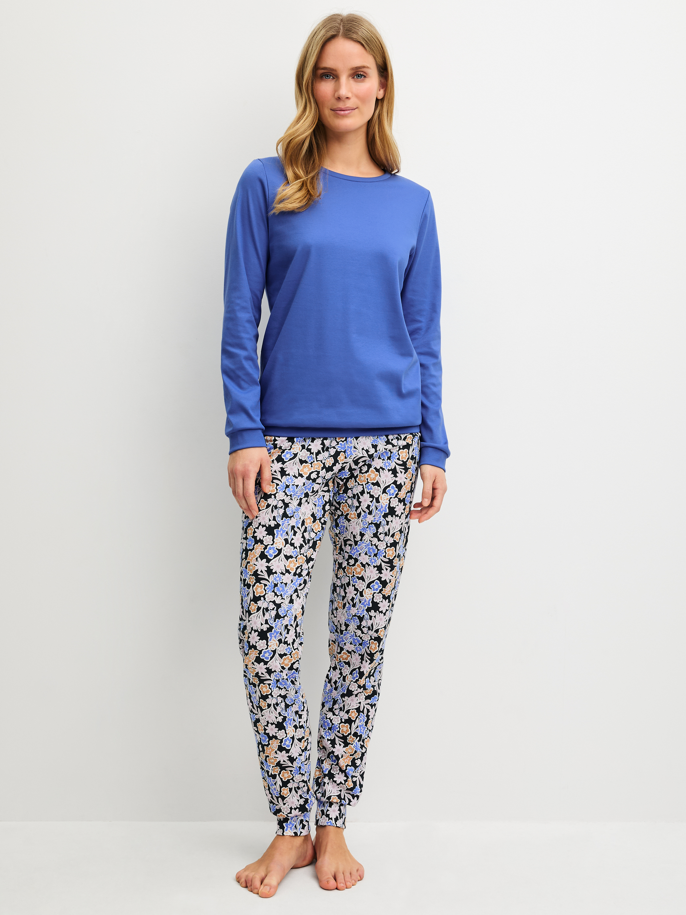 Pyjama avec bords élastiques manches longues Coton FLOWER DREAMS, CALIDA