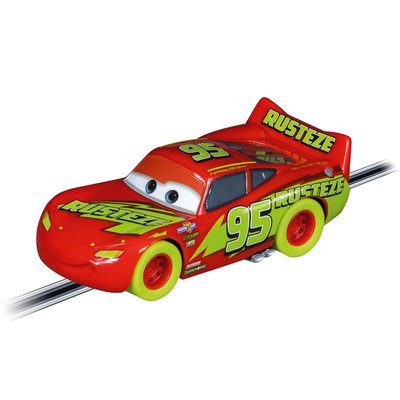 Go!!! Disney Pixar Cars - Lightning McQueen - Course de nuit CARRERA