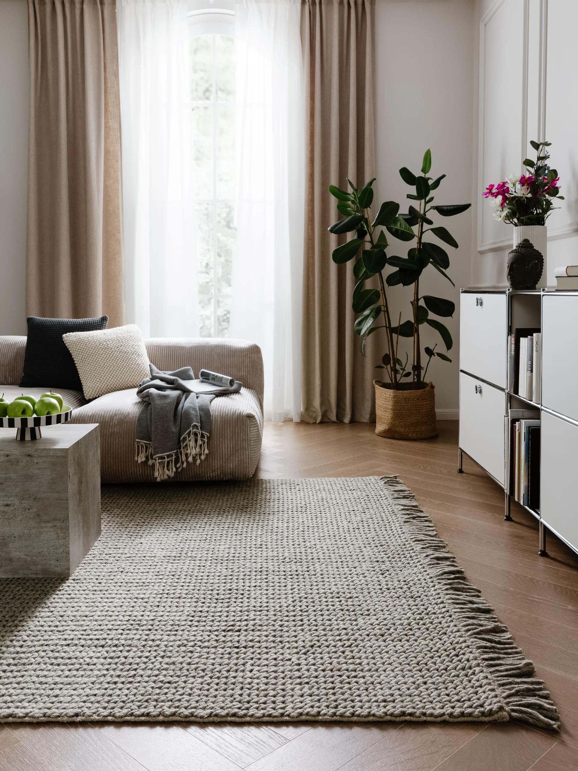 Tapis de laine tissé main VELMA, BENUTA