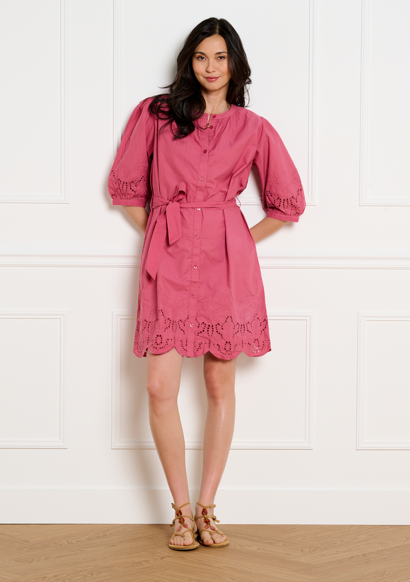 Robe chemise brodée ceinturée, LOLALIZA