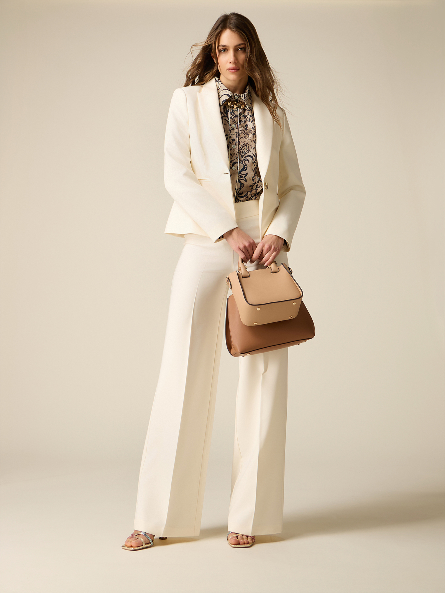 Pantalon palazzo, OLTRE