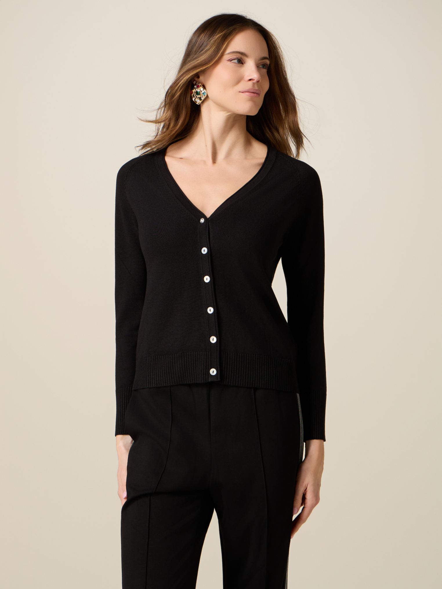 Cardigan, OLTRE