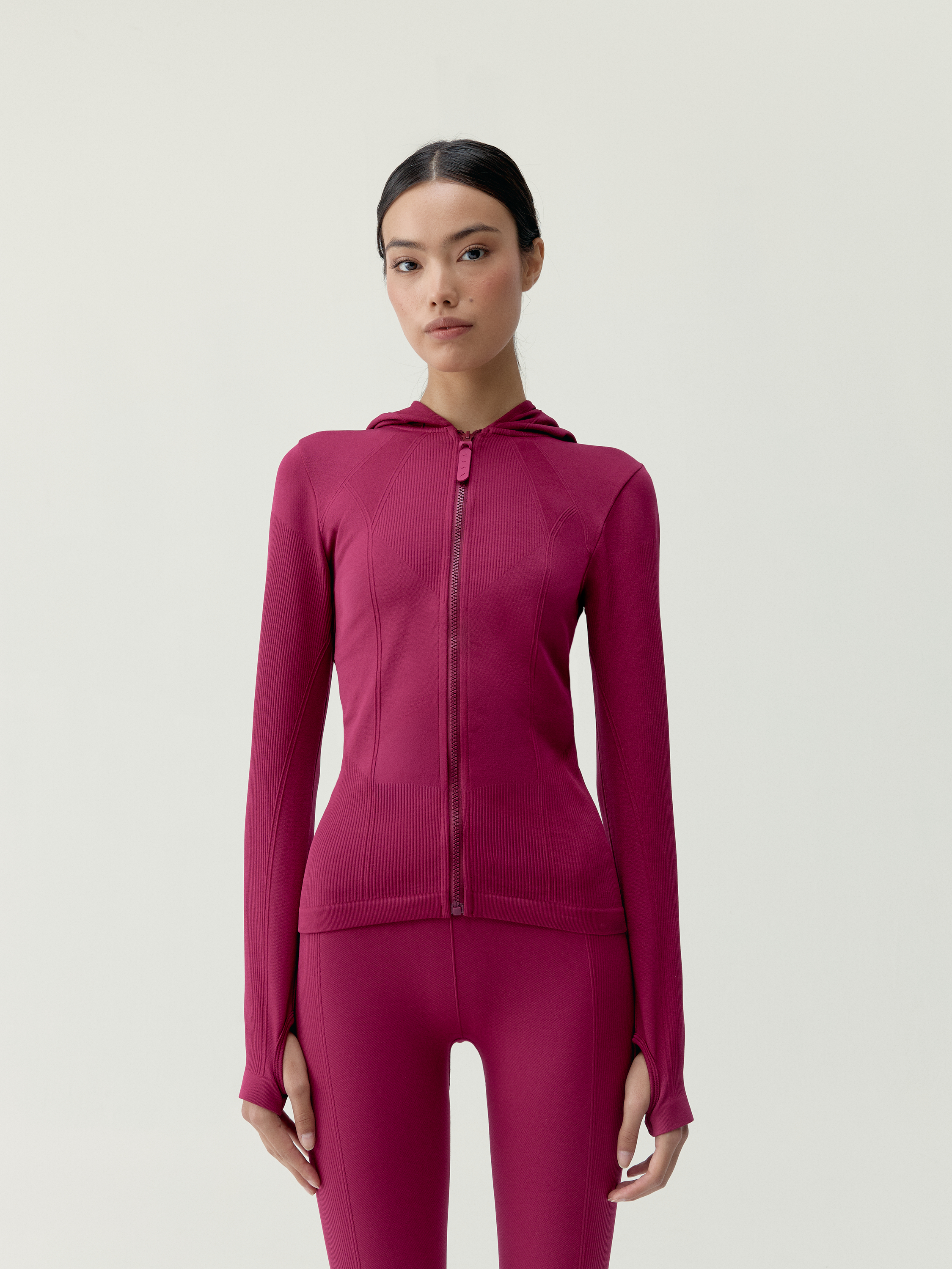 Veste de sport femme Viveka à capuche effet gainant, BORN