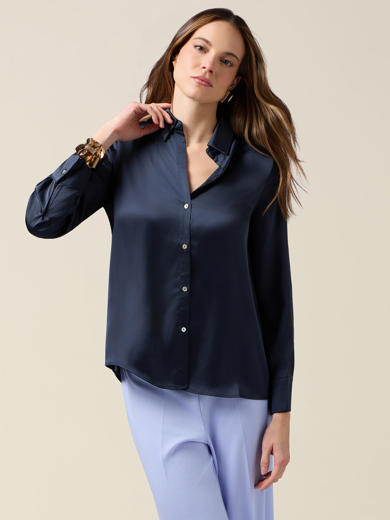 Chemise, OLTRE