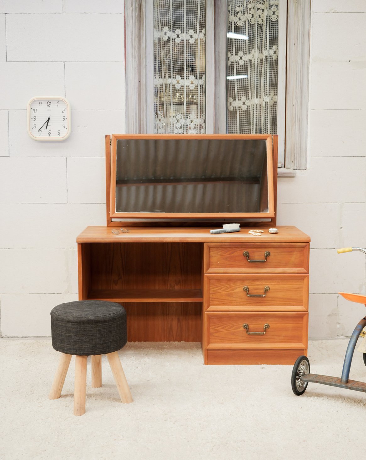 Petite coiffeuse en bois Louise N°352 - Bon état, DEBONGOUT