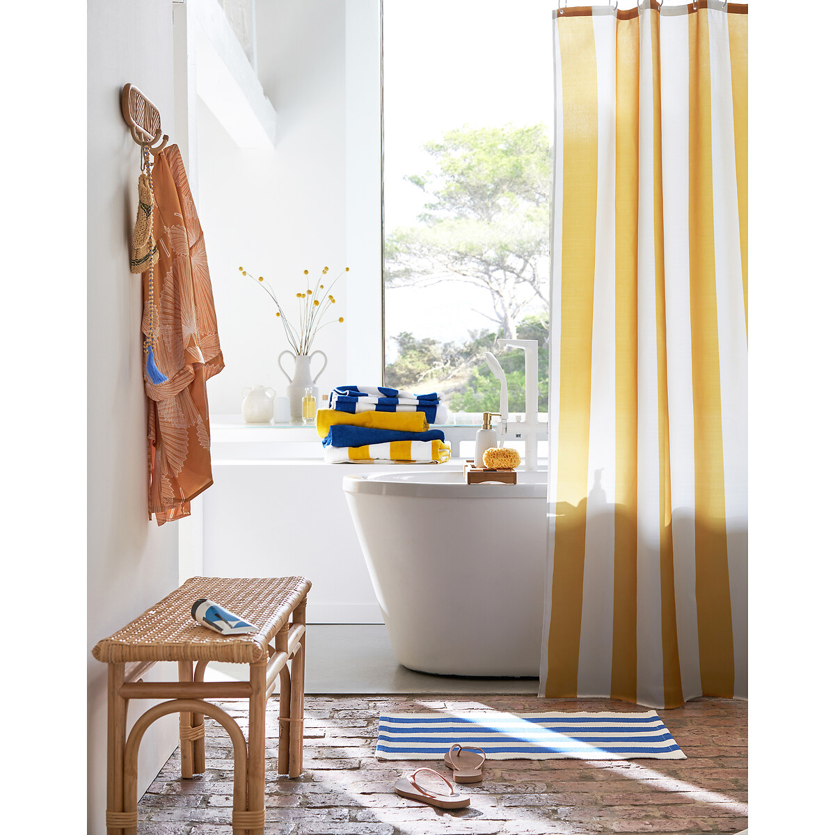 Hendaye Striped Shower Curtain La