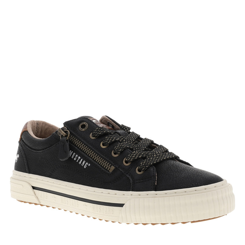 Tennis noires à talon plat avec des lacets dorés ainsi qu'un zip latéral, MUSTANG