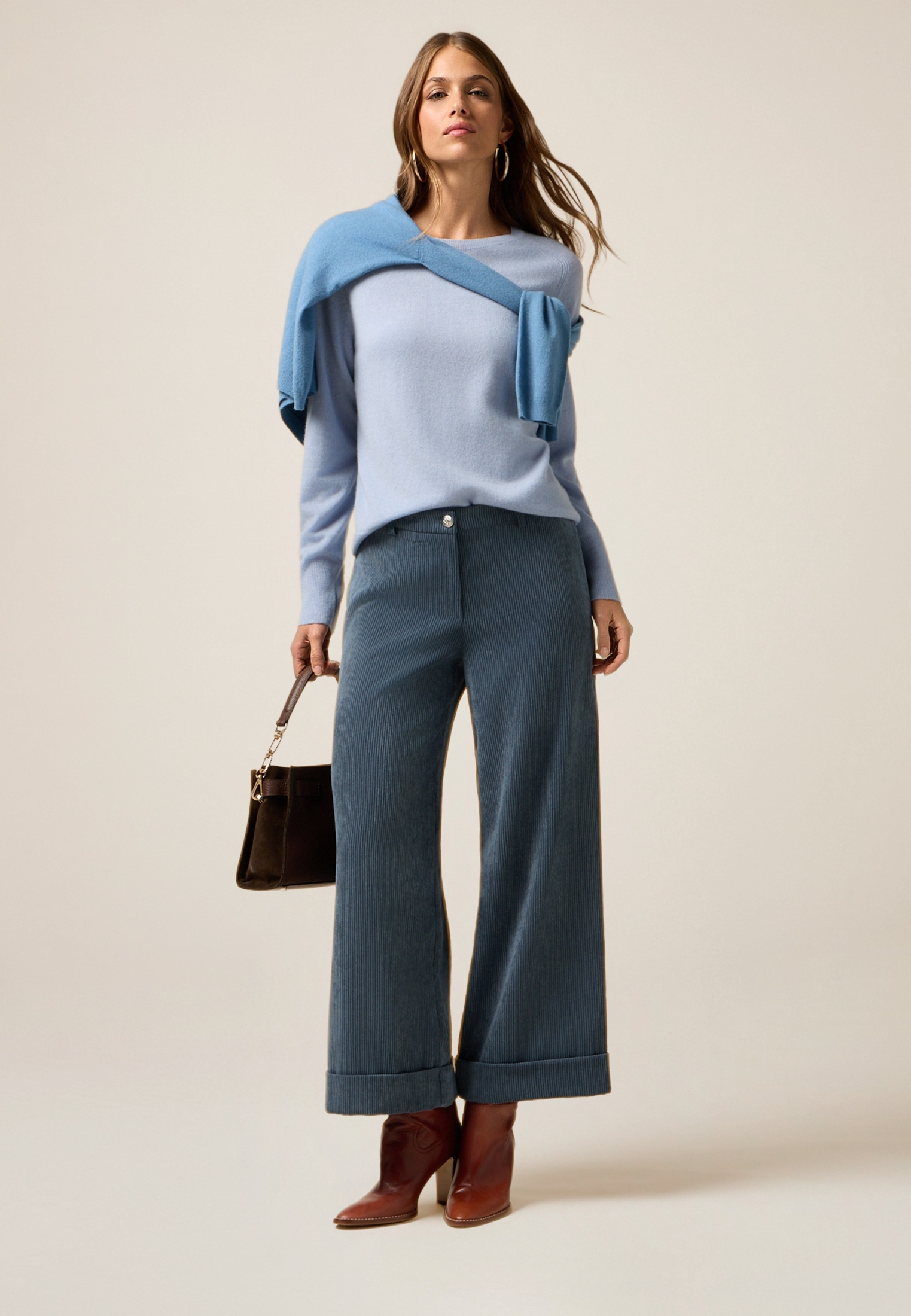 Pantalon cropped, OLTRE