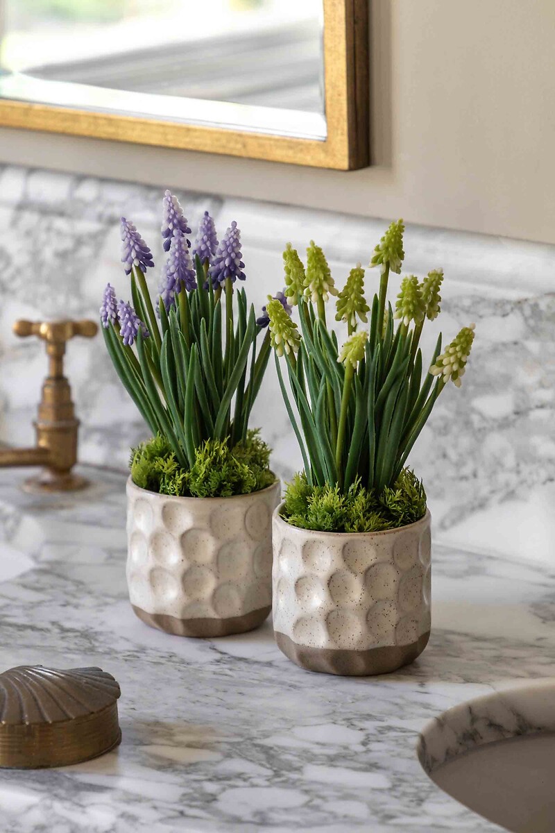 Set of 2 White Spring Hydrangea in Ceramic Pots, ÉDITÉ