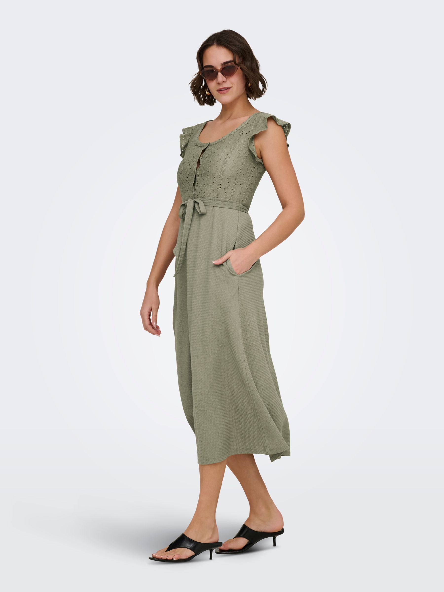 Robe, ONLY