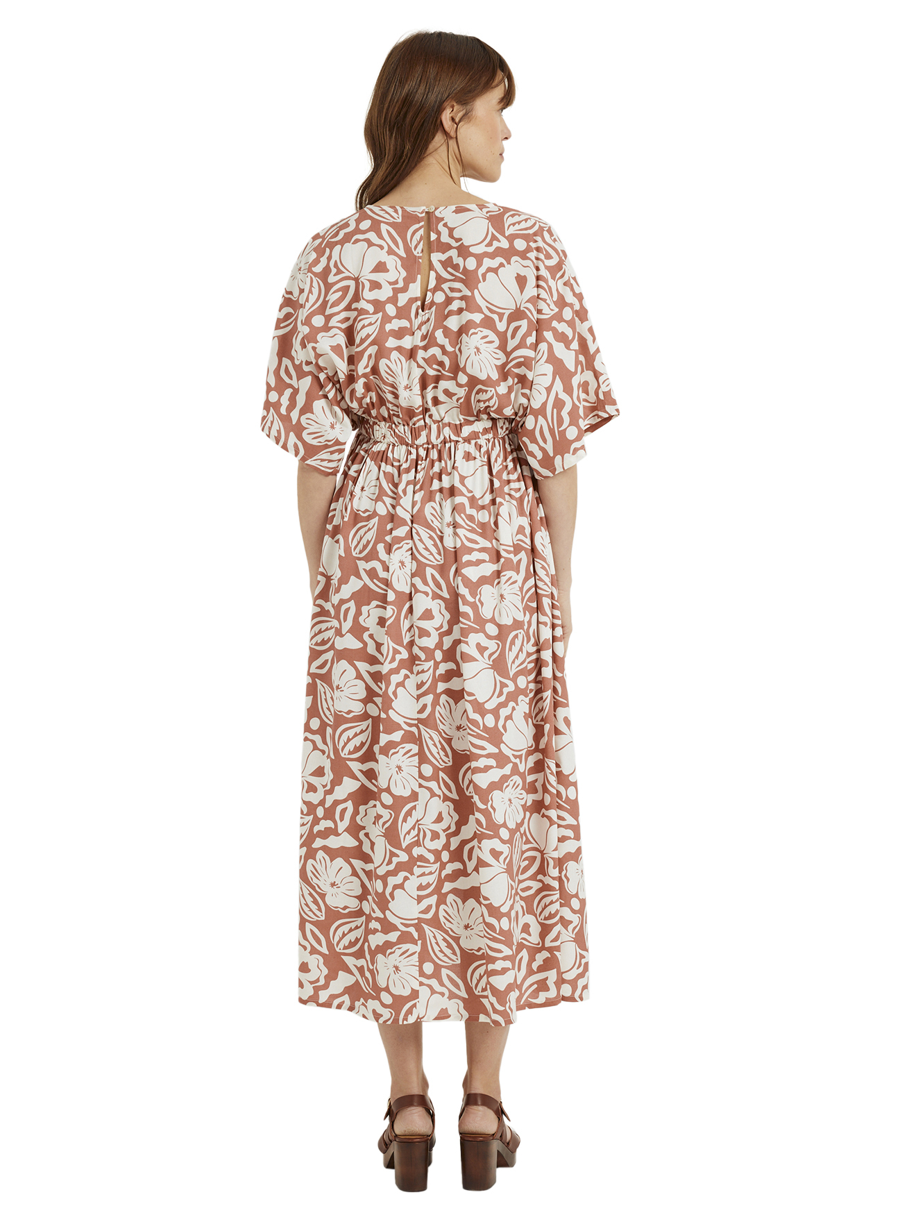 VILA - Robe longue volantée - Imprimé à petites fleurs bleues VILA - Robe longue volantée - Imprimé à petites fleurs bleues