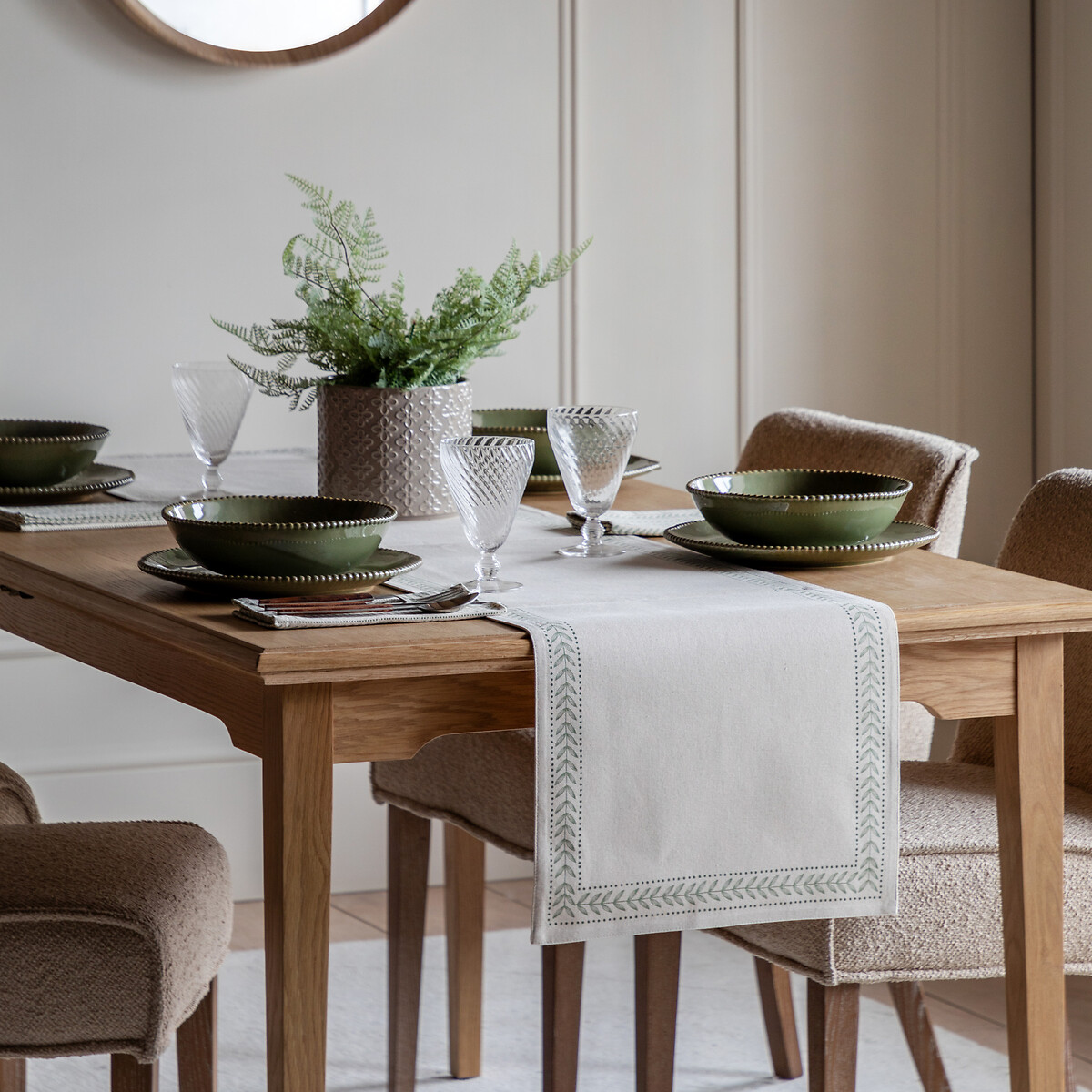 Archer Leaf Table Runner - 36x180cm, ÉDITÉ